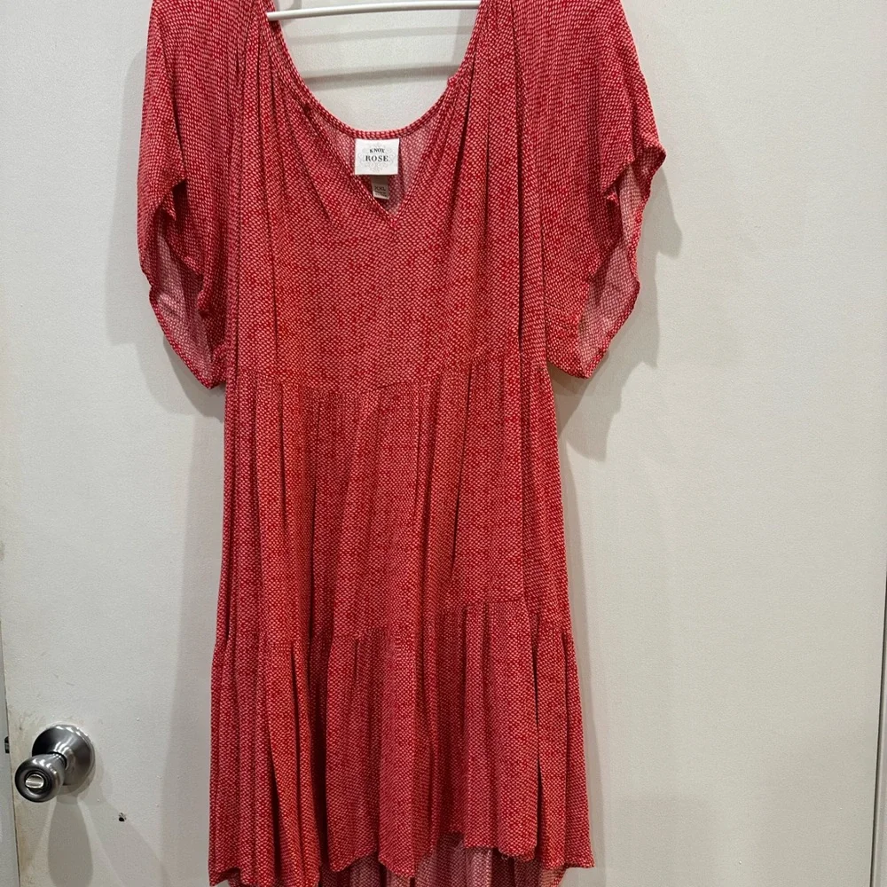 Knox Rose Red Patterned V-Neck Top - Picture 1 of 5
